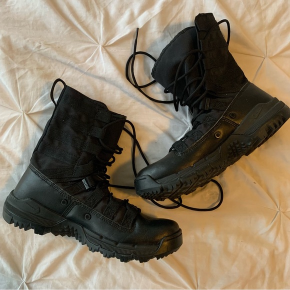 Nike SFB Gen 2 8” Tactical Boot Sneakers - Picture 14 of 16